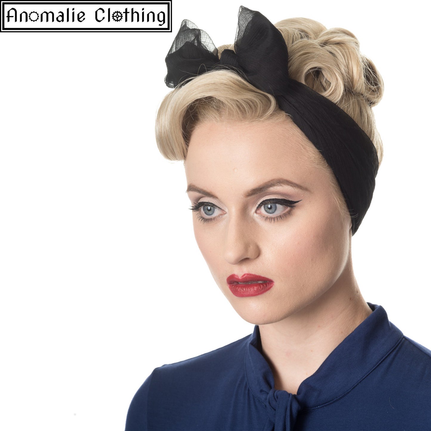 Gradiation Scarf in Black