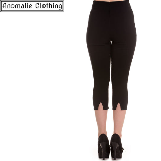 Tina Capris in Black